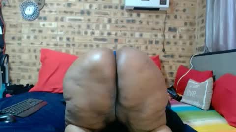 bootytwerkxxx online show from May 3, 2026, 6:19 am