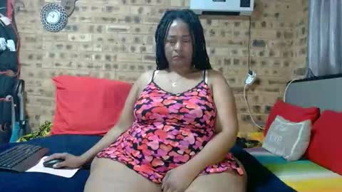 bootytwerkxxx online show from May 12, 2026, 2:52 am