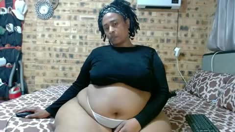 bootytwerkxxx online show from June 27, 2026, 3:22 am