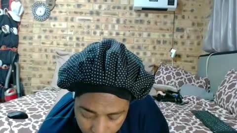 bootytwerkxxx online show from July 4, 2026, 2:51 am