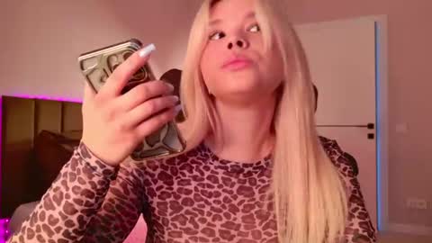Hallie online show from July 29, 2026, 3:04 am