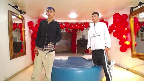 THOMAS AND DAMIAND online show from February 2, 2025, 4:15 am