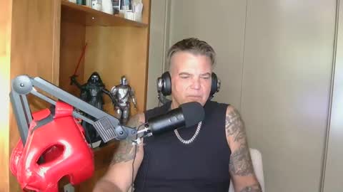 BOSS online show from October 21, 2025, 5:02 pm