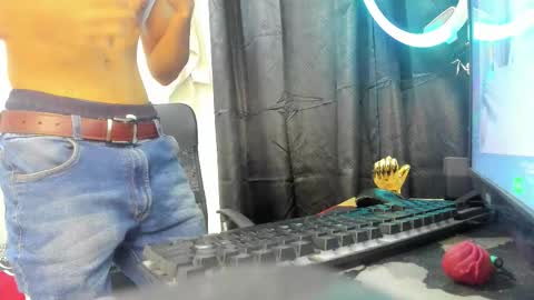 BOSS online show from October 19, 2025, 1:06 am