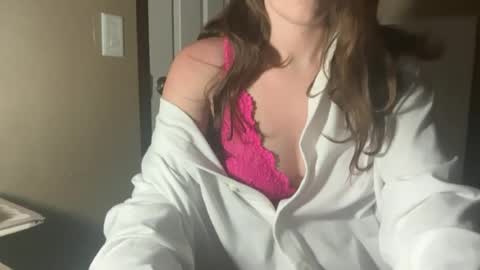 bougiebrunette online show from July 19, 2026, 2:15 am