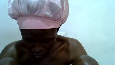 bouncy_vee online show from June 29, 2026, 10:37 am
