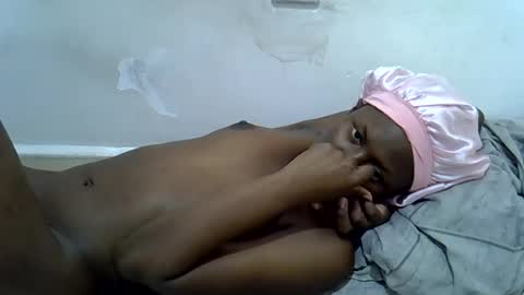 bouncy_vee online show from July 25, 2026, 12:03 pm