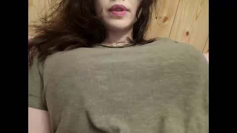 Bouncy Queen Majesty online show from November 21, 2025, 6:28 pm