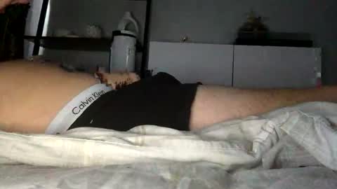 Snapshot of boxerbro123 chatting on November 1, 2025, 1:24 pm boxerbro123 online show from November 1, 2025, 1:24 pm