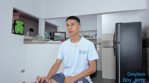 Snapshot of boy_jerry chatting on December 6, 2024, 1:00 pm boy_jerry online show from December 6, 2024, 1:00 pm