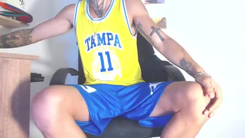 Snapshot of boy_master5 chatting on February 22, 2025, 10:51 am boy_master5 online show from February 22, 2025, 10:51 am