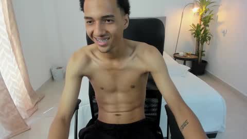 Snapshot of boy_master77 chatting on February 24, 2025, 9:41 pm boy_master77 online show from February 24, 2025, 9:41 pm