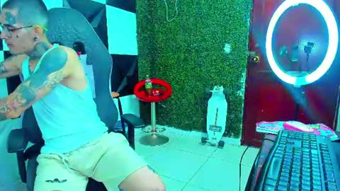 boy_tatto77 online show from June 21, 2026, 1:08 am