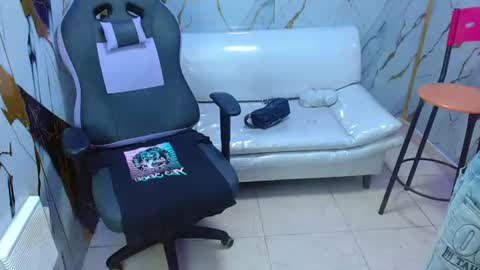 boy_tatto77 online show from July 14, 2026, 1:08 am