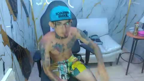 boy_tatto77 online show from July 14, 2026, 2:05 am