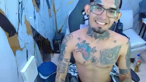 boy_tatto77 online show from July 19, 2026, 1:59 pm