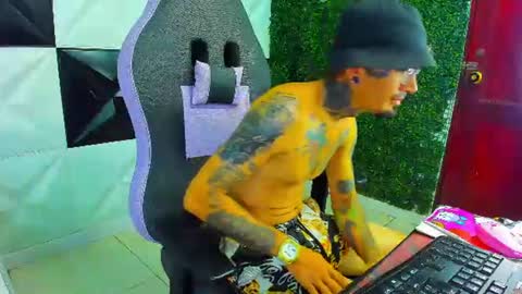 boy_tatto77 online show from July 25, 2026, 4:54 am