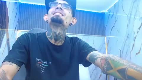 boy_tatto77 online show from July 26, 2026, 12:52 am