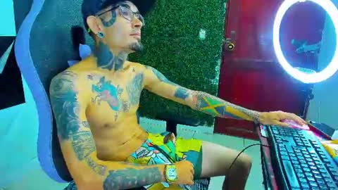 boy_tatto77 online show from July 29, 2026, 1:37 am