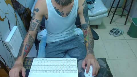 boy_tatto777 online show from May 6, 2026, 1:05 pm