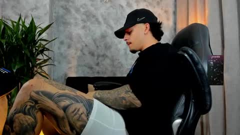 boyc02_ online show from November 28, 2025, 12:46 am