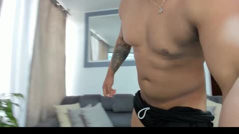 Snapshot of boys_blackandwhite chatting on January 26, 2025, 5:02 pm boys_blackandwhite online show from January 26, 2025, 5:02 pm