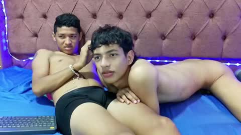 Snapshot of boys_hotparty chatting on January 23, 2025, 4:37 pm ALEX - TAYLER -MIKE online show from January 23, 2025, 4:37 pm