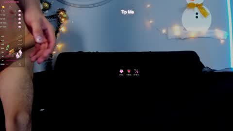 Snapshot of boysweet_boys chatting on December 6, 2024, 1:07 am Paul and Max online show from December 6, 2024, 1:07 am