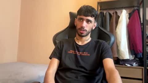 boyzinm2 online show from November 10, 2025, 10:58 am