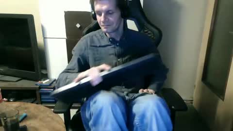 bponie1 online show from January 11, 2025, 2:09 am