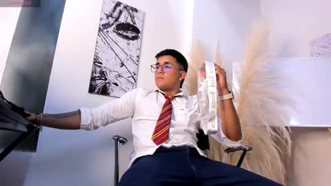 Snapshot of brad_bbc chatting on December 18, 2025, 2:06 am Brad online show from December 18, 2025, 2:06 am