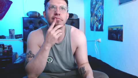 brad hot boy online show from December 13, 2024, 2:21 am