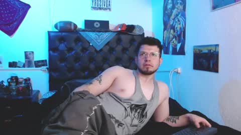 brad hot boy online show from February 13, 2025, 7:10 pm