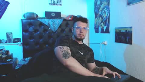 brad hot boy online show from February 24, 2026, 4:27 pm