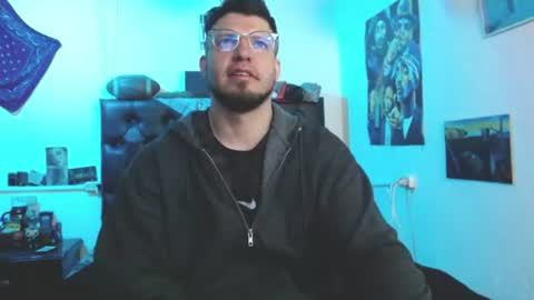 brad hot boy online show from June 24, 2026, 2:49 pm