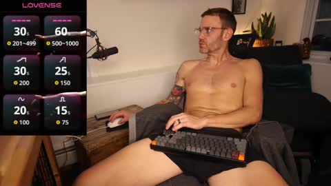 BradBronton online show from November 11, 2025, 9:26 pm