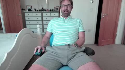 bradley77777 online show from January 31, 2025, 12:18 pm