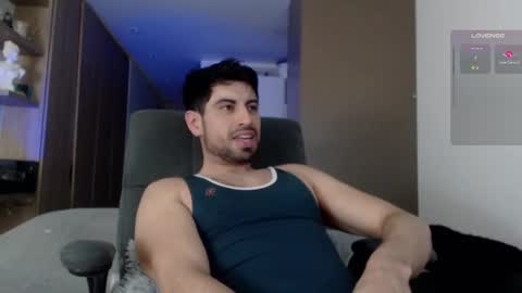 Snapshot of bradley_muscle chatting on September 18, 2025, 5:31 am Bradley online show from September 18, 2025, 5:31 am