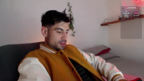 Snapshot of bradley_muscle chatting on March 3, 2026, 1:12 am Bradley online show from March 3, 2026, 1:12 am