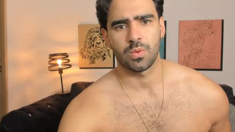 bradleymartin7 online show from April 2, 2026, 12:47 pm