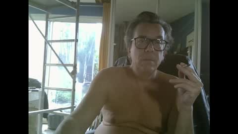 Snapshot of bradysboy chatting on November 16, 2025, 12:22 pm bradysboy online show from November 16, 2025, 12:22 pm