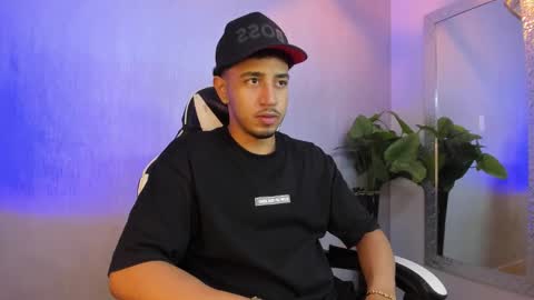 Snapshot of brand_collins chatting on March 5, 2026, 11:39 am Brand online show from March 5, 2026, 11:39 am