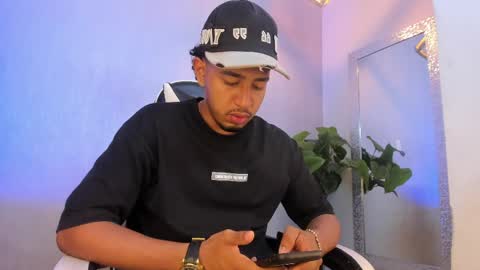 Snapshot of brand_collins chatting on April 9, 2026, 11:48 am Brand online show from April 9, 2026, 11:48 am