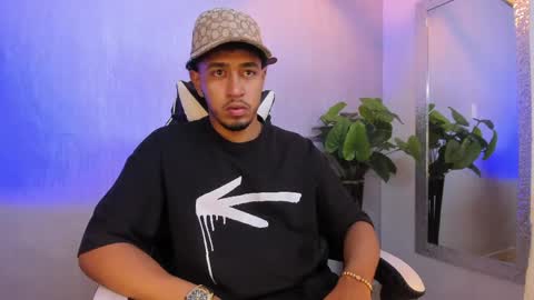 Snapshot of brand_collins chatting on April 14, 2026, 11:38 am Brand online show from April 14, 2026, 11:38 am