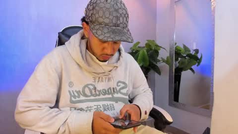 Snapshot of brand_collins chatting on April 16, 2026, 11:44 am Brand online show from April 16, 2026, 11:44 am