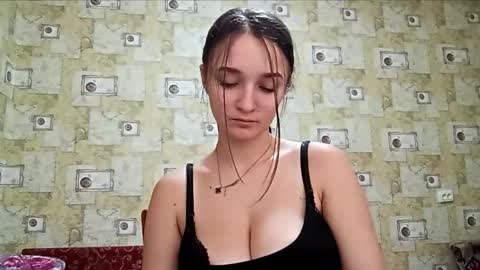 Snapshot of brandeeherout chatting on December 18, 2025, 7:03 am Lilly online show from December 18, 2025, 7:03 am