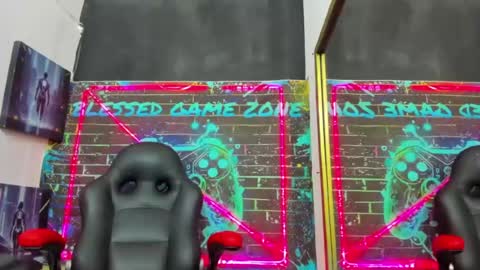 brandon_bless online show from July 28, 2026, 12:23 pm