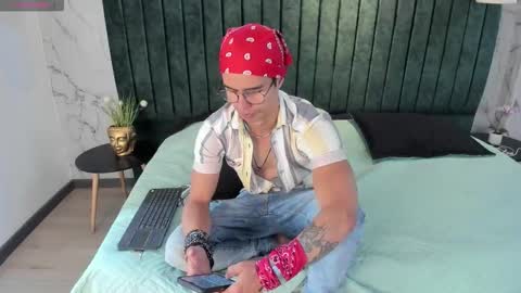 brandon_starkk online show from October 31, 2025, 11:44 am