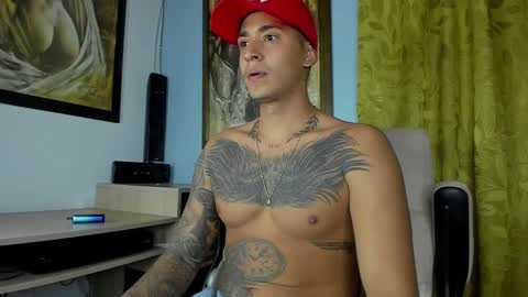 Snapshot of brandonlavitt chatting on December 23, 2024, 10:53 am Brandon Lavitt online show from December 23, 2024, 10:53 am