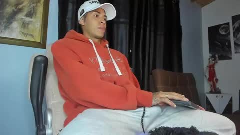 Snapshot of brandonlavitt chatting on March 12, 2025, 12:15 pm Brandon Lavitt online show from March 12, 2025, 12:15 pm